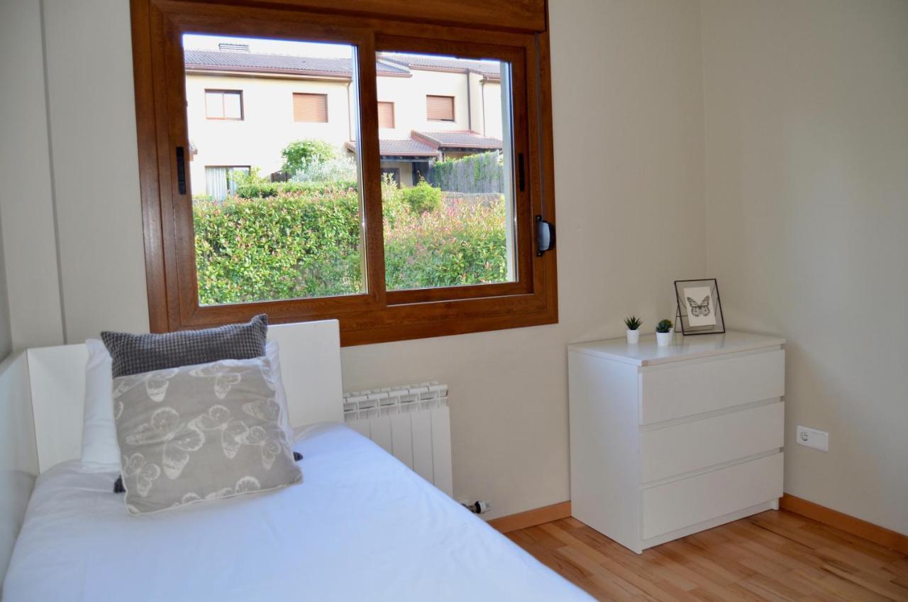 Villa Precioso adosado en Urbanización con campo de golf Mino Exterior foto