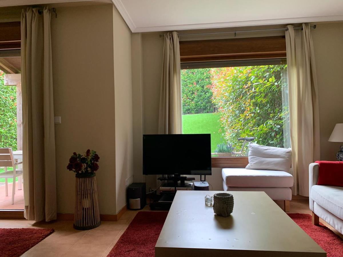 Villa Precioso adosado en Urbanización con campo de golf Mino Exterior foto