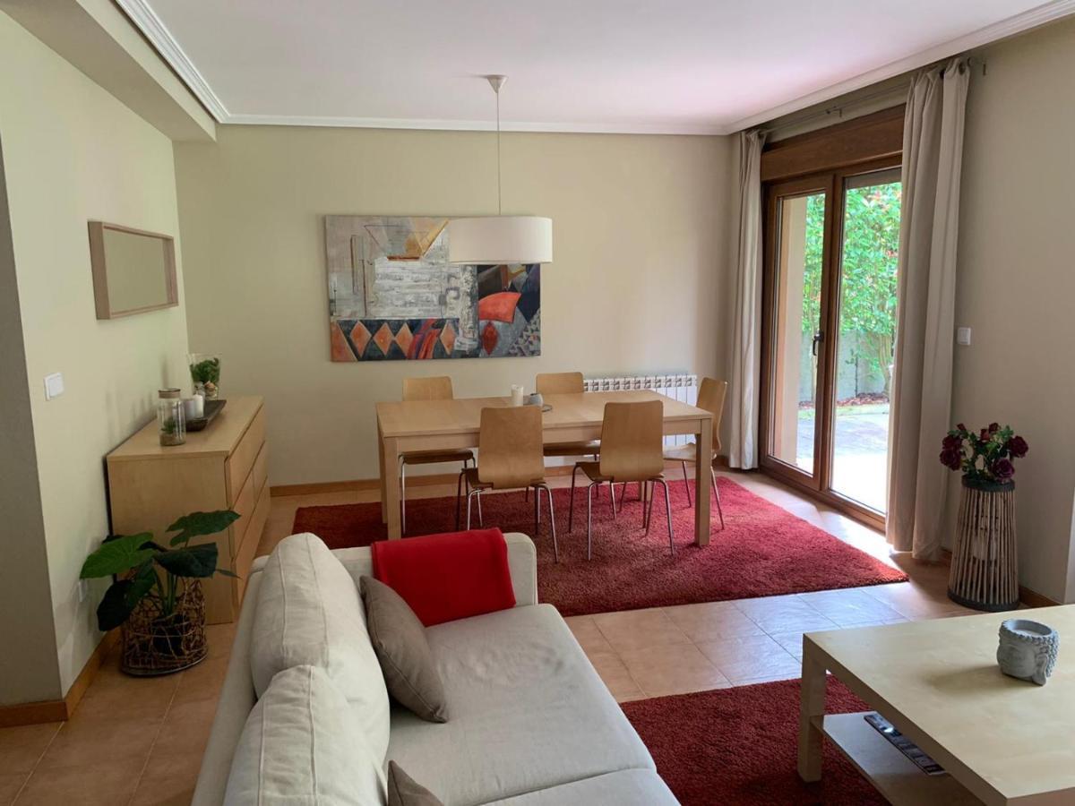 Villa Precioso adosado en Urbanización con campo de golf Mino Exterior foto