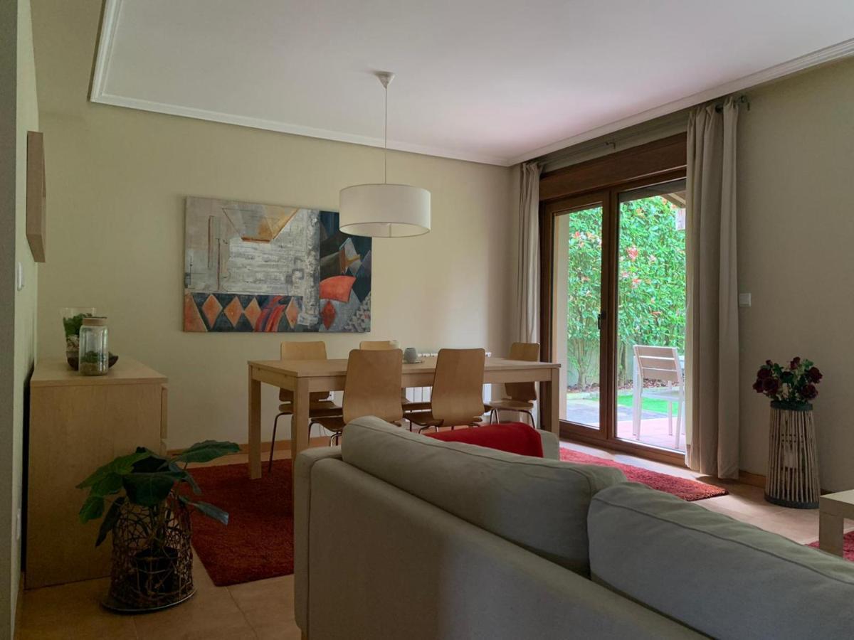 Villa Precioso adosado en Urbanización con campo de golf Mino Exterior foto